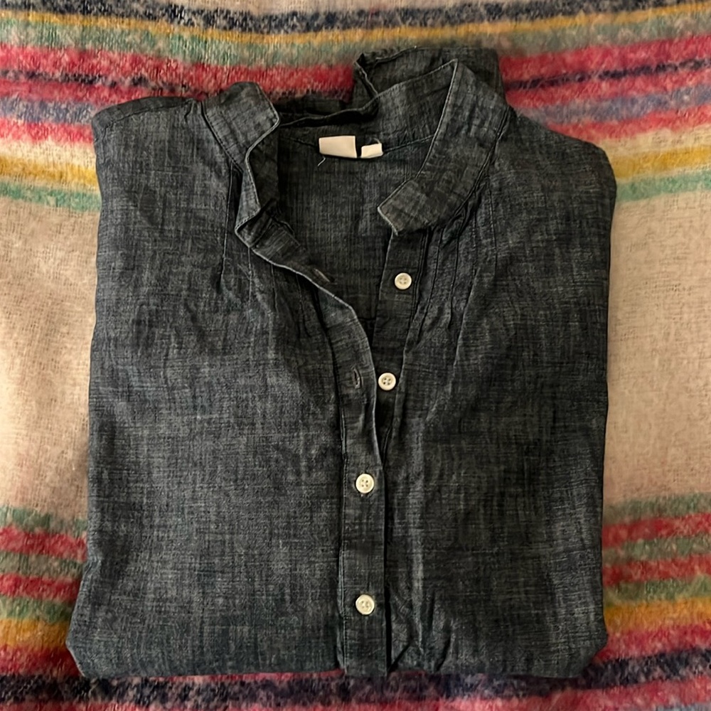 GAP henley Chambray blouse